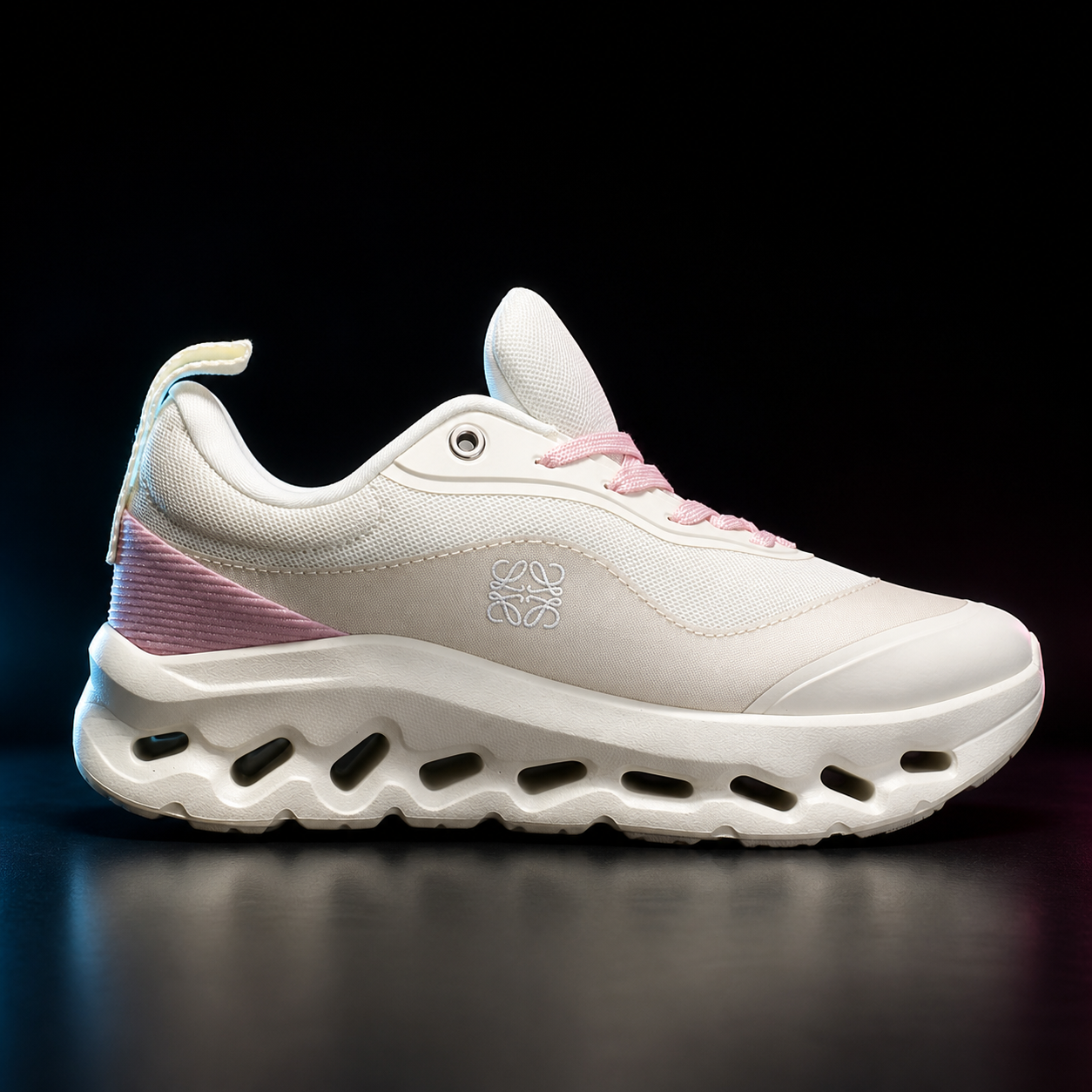Loewe x On Cloud